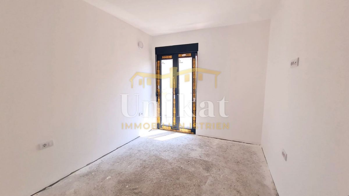 Dvojna hiša v bližini morja, 5 spalnic